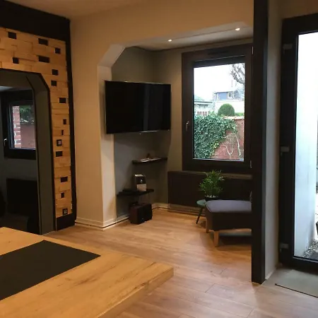 Maison Individuelle Dans Ancienne Ecurie *